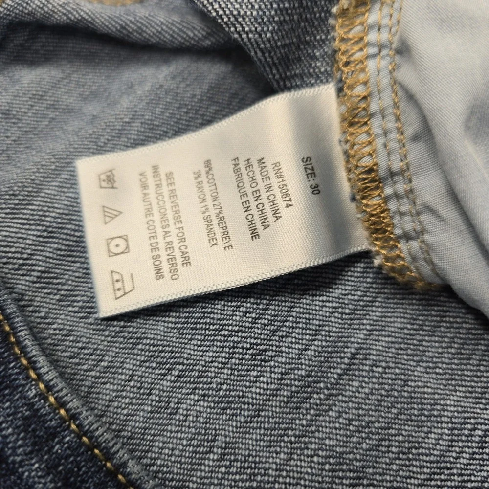Hint of Blu Women Size 30 Wide Leg Cropped Jeans Dark Wash Raw Hem Seamed Front‎